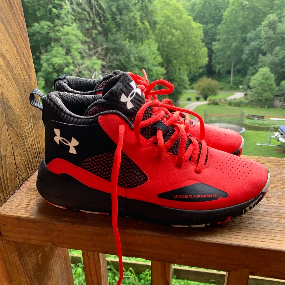 Boys shoes